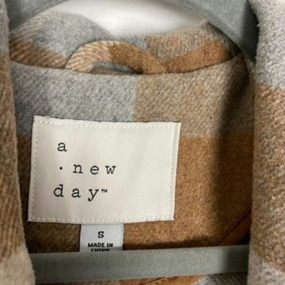 A New Day Camel Buffalo Plaid Long Trench Belted Jacket Size Small - Picture 2 of 4